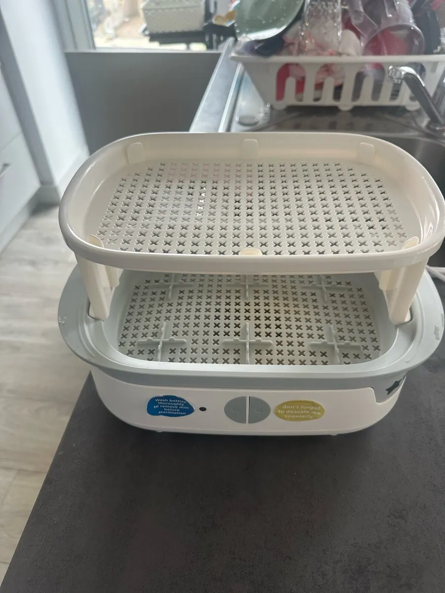 Babycarseat and bottle steriliser and play pen - Image 4