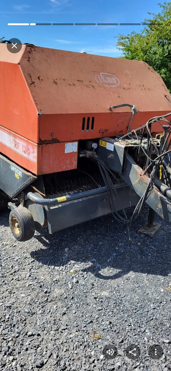 Vicon Round baler - Image 1