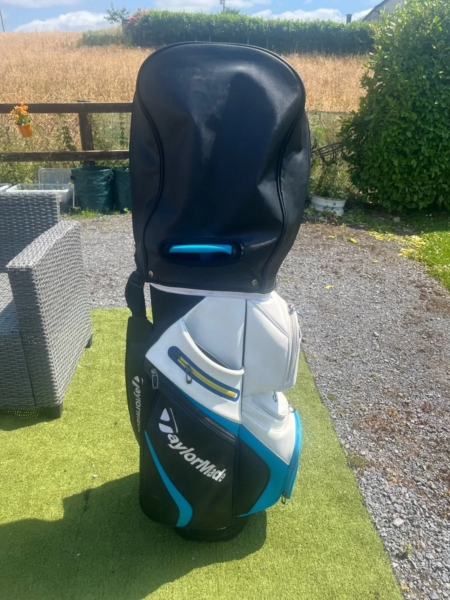 Taylormade cart bag - Image 1