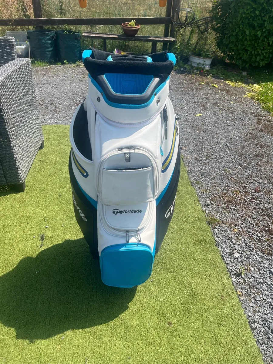 Taylormade cart bag - Image 2