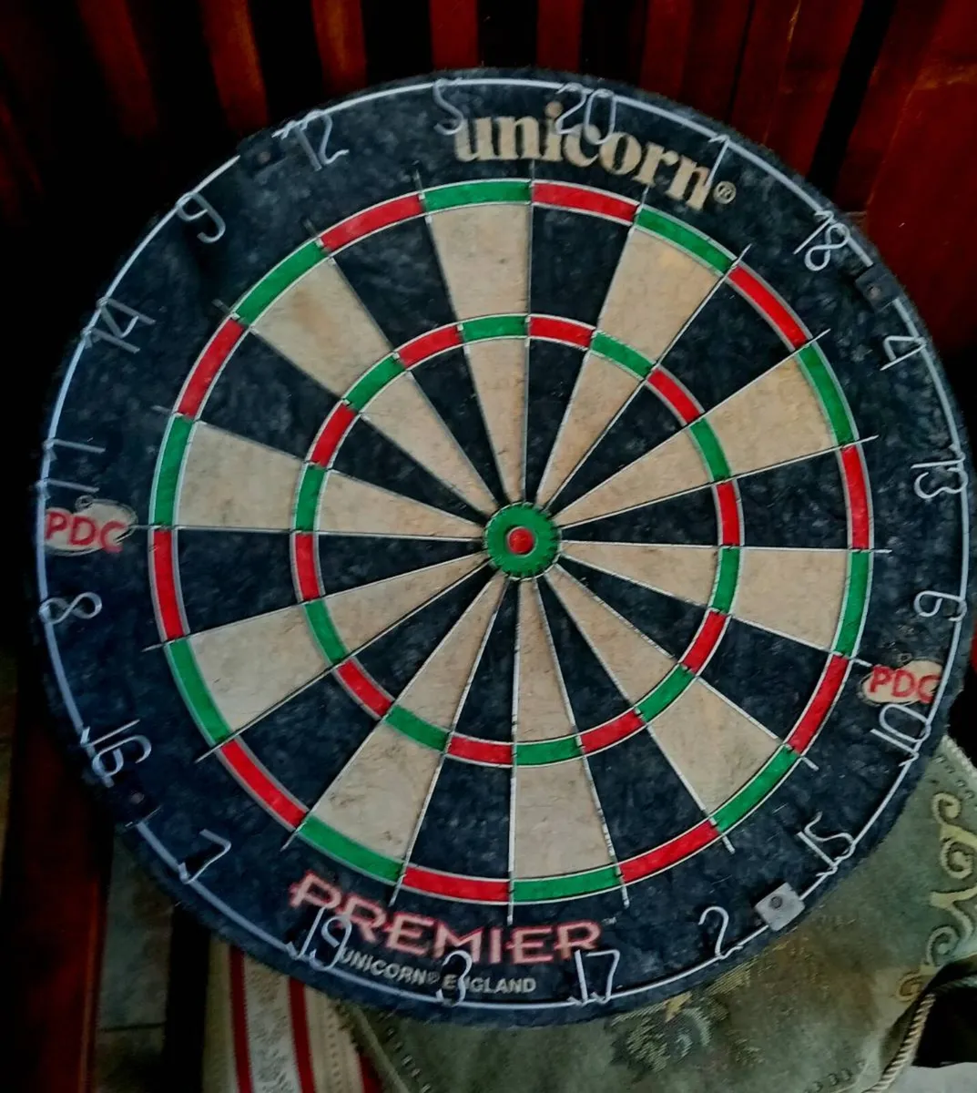 Authentic Unicorn Premier PDC Tournament Dartboard