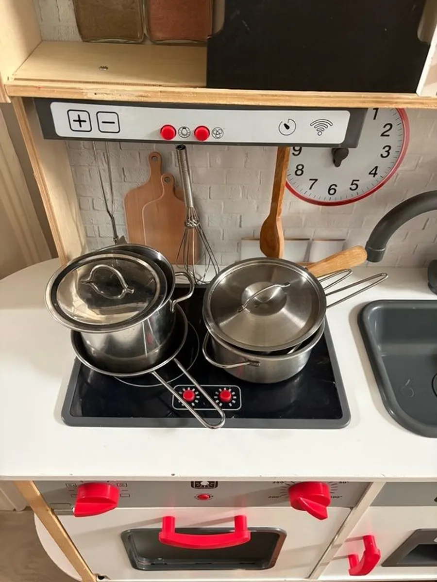 Toy kitchen - Image 3