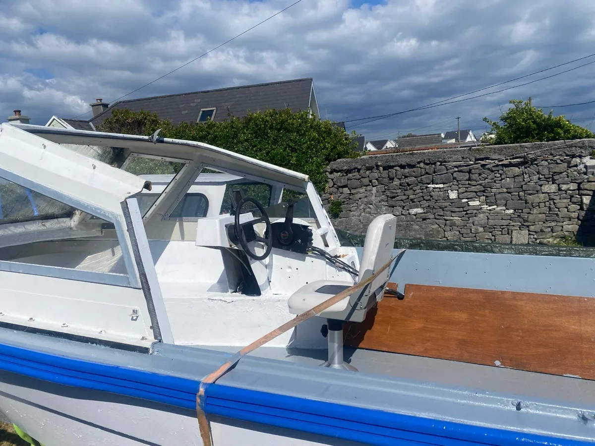 Boat - Image 4