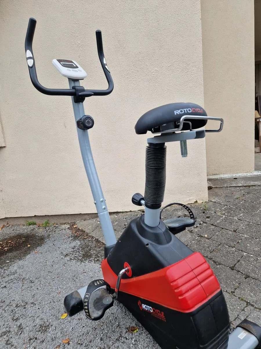 EXERCISE BIKE - Image 3
