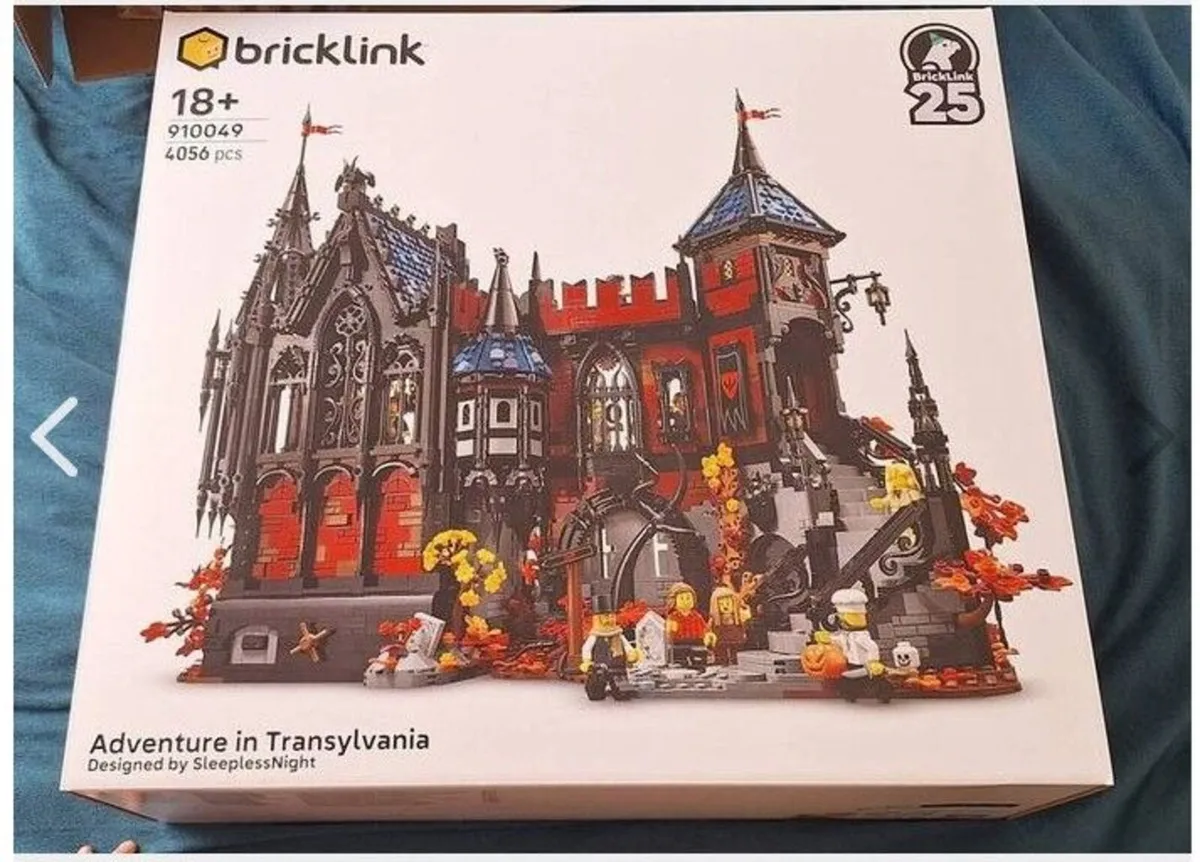 LEGO Bricklink Adventure in Transylvania 910049 - Image 3