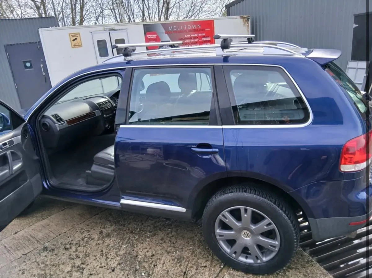Volkswagen Touareg  SE SPORT 2.5 TDI AUTO 2005 - Image 4