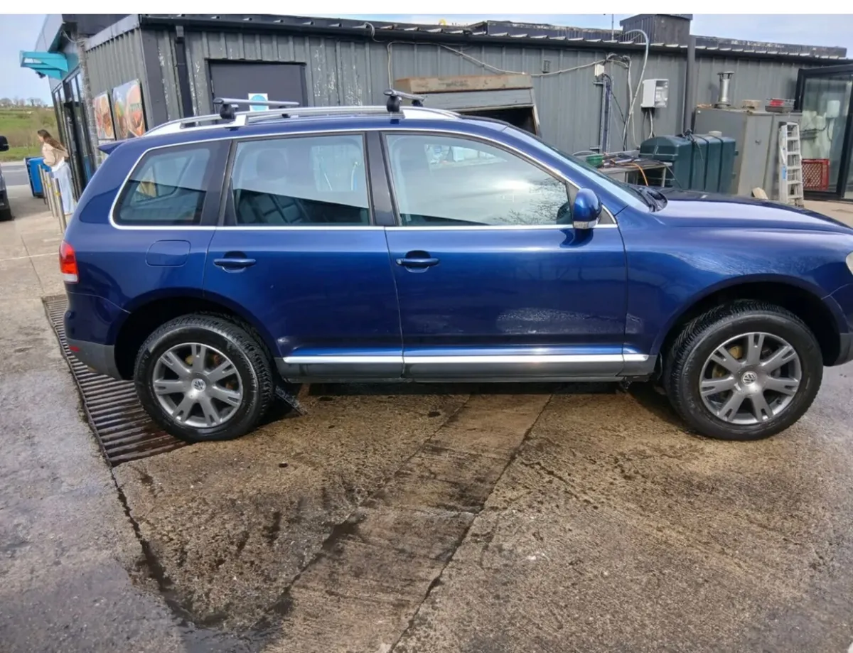 Volkswagen Touareg  SE SPORT 2.5 TDI AUTO 2005 - Image 2