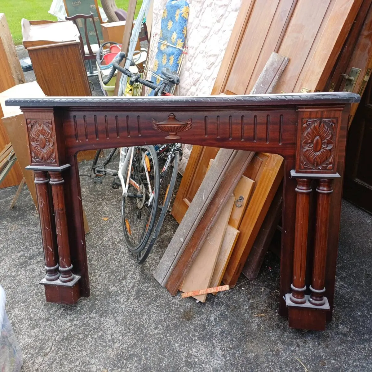 Sofa and arm chairs. Bed and mantle piece. - Image 4