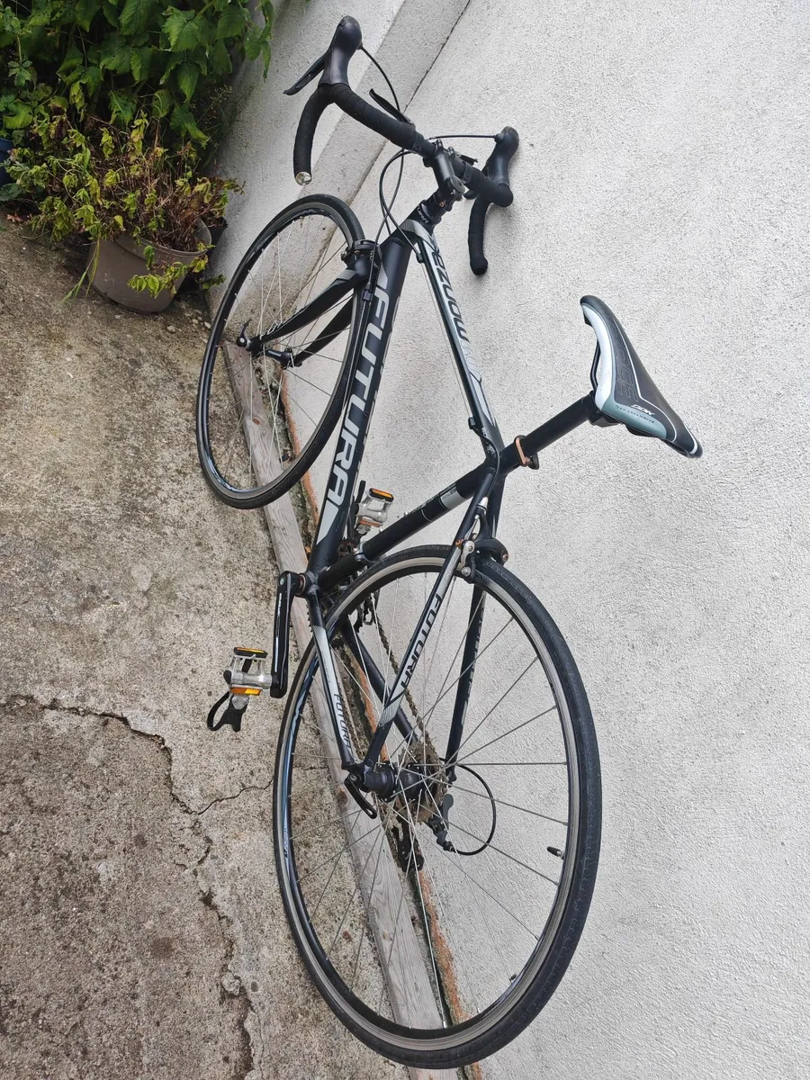 Road Bike - Image 4