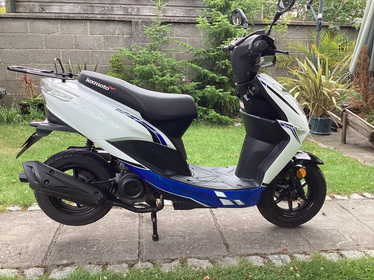 2019 lexmoto echo 50 cc moped - Image 1