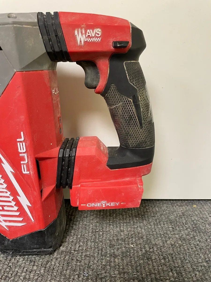 Milwaukee M18 18V Cordless Brushless Hammer Drill - Image 3