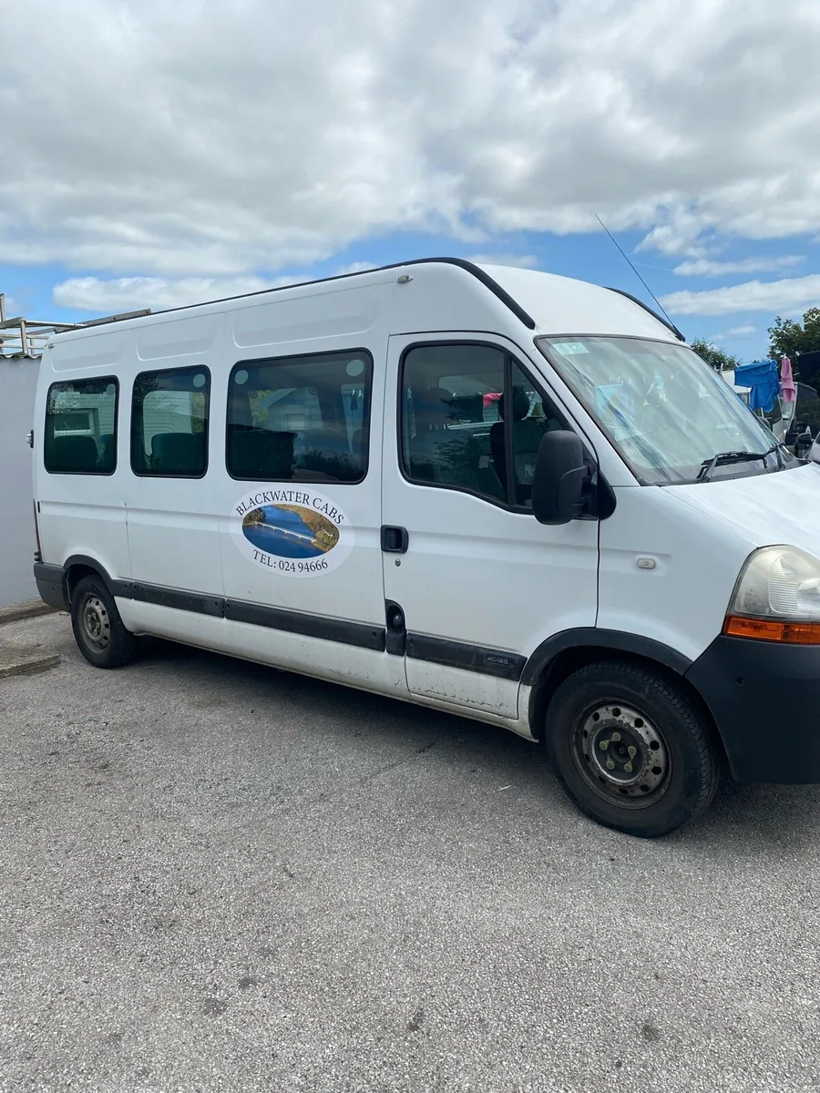 Renault master 14 seater - Image 1