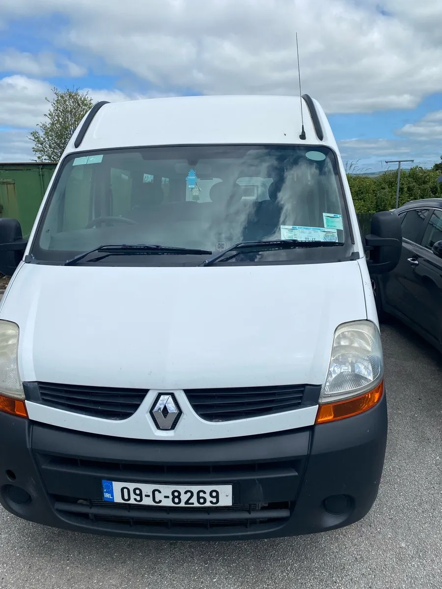 Renault master 14 seater - Image 2