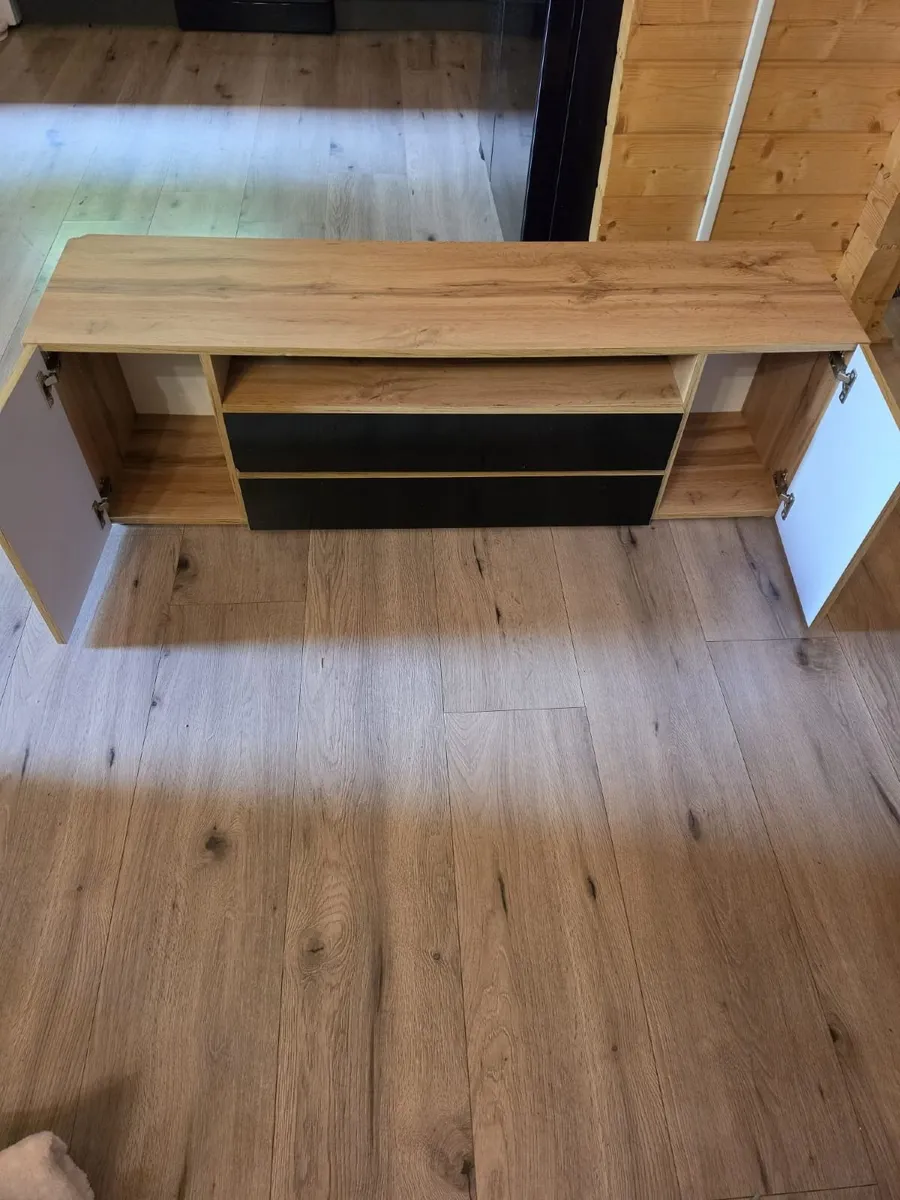 Tv stand - Image 1