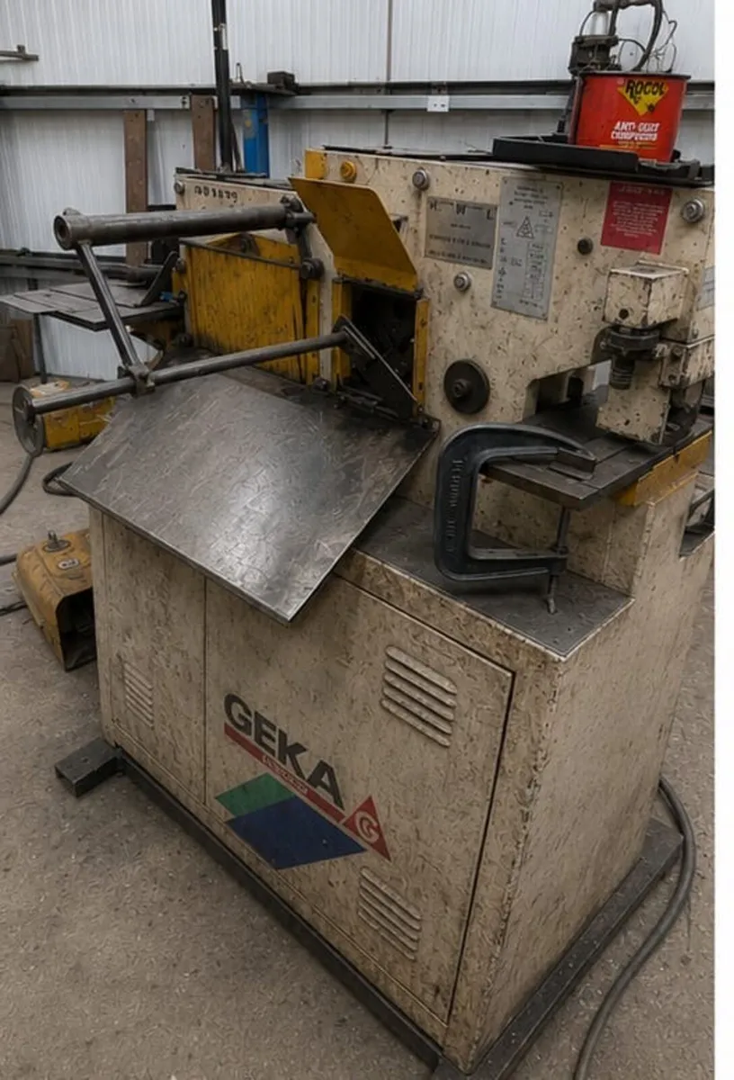 Ironworker GEKA. with tooling Delivery available - Image 3