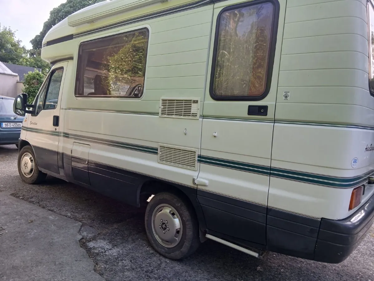 Camper Van - Image 4