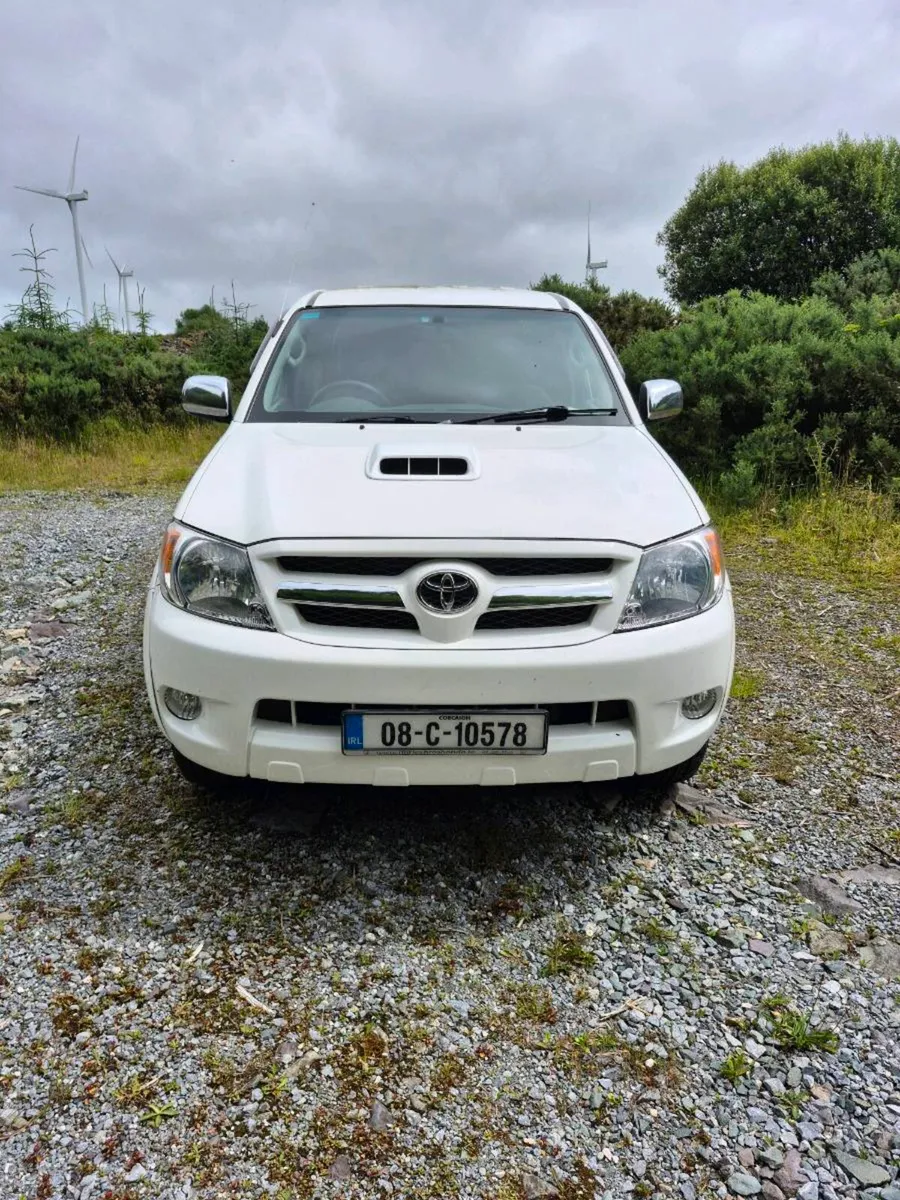 Toyota hilux 08 plate - Image 1
