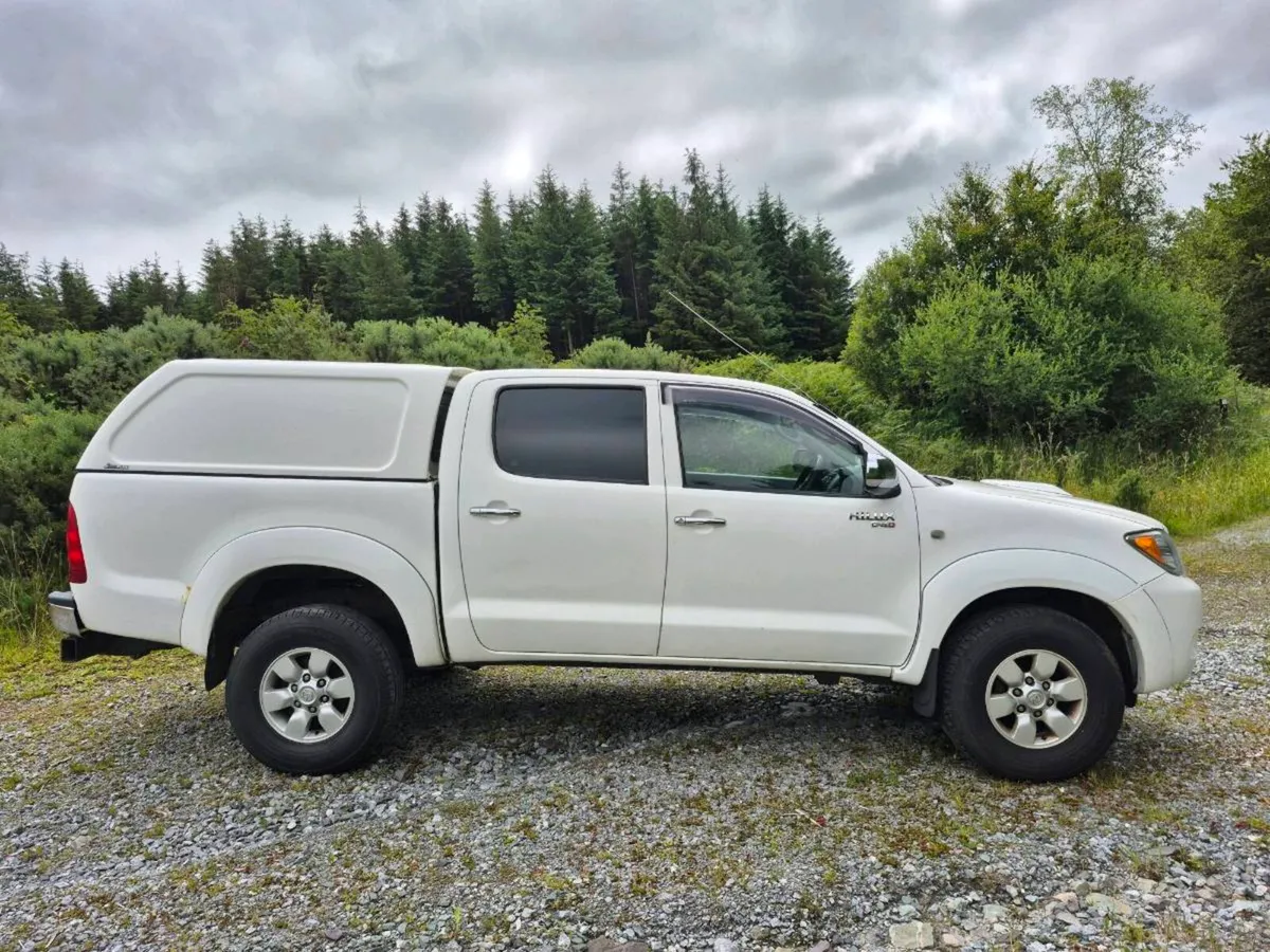 Toyota hilux 08 plate - Image 4