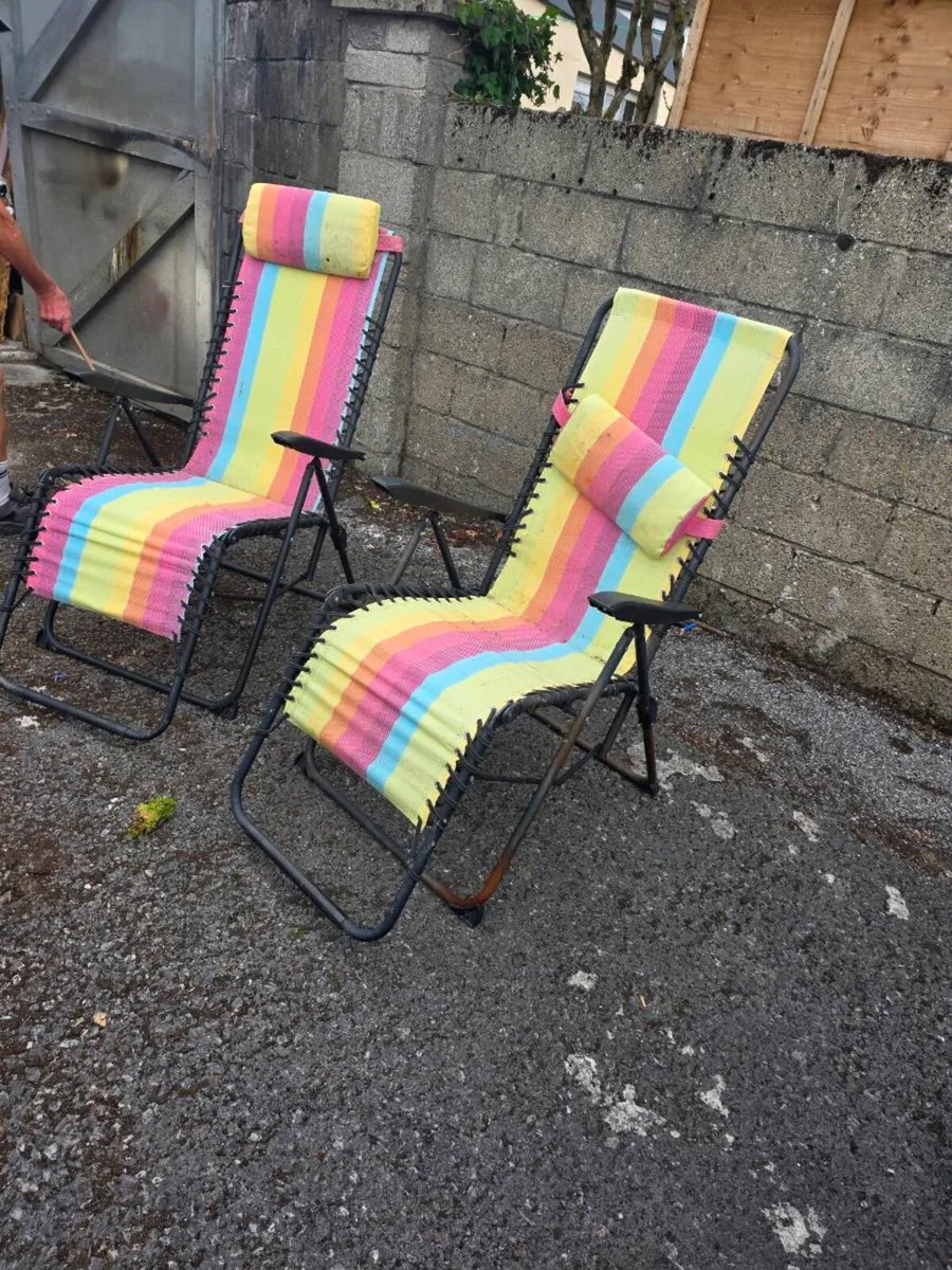 Rainbow Zero Gravity Chair - Image 2