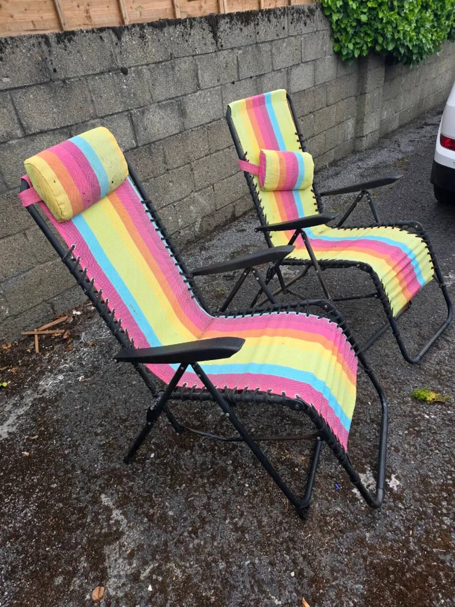 Rainbow Zero Gravity Chair - Image 3