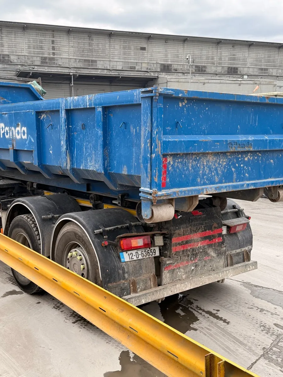 volvo Fm hook loader - Image 3