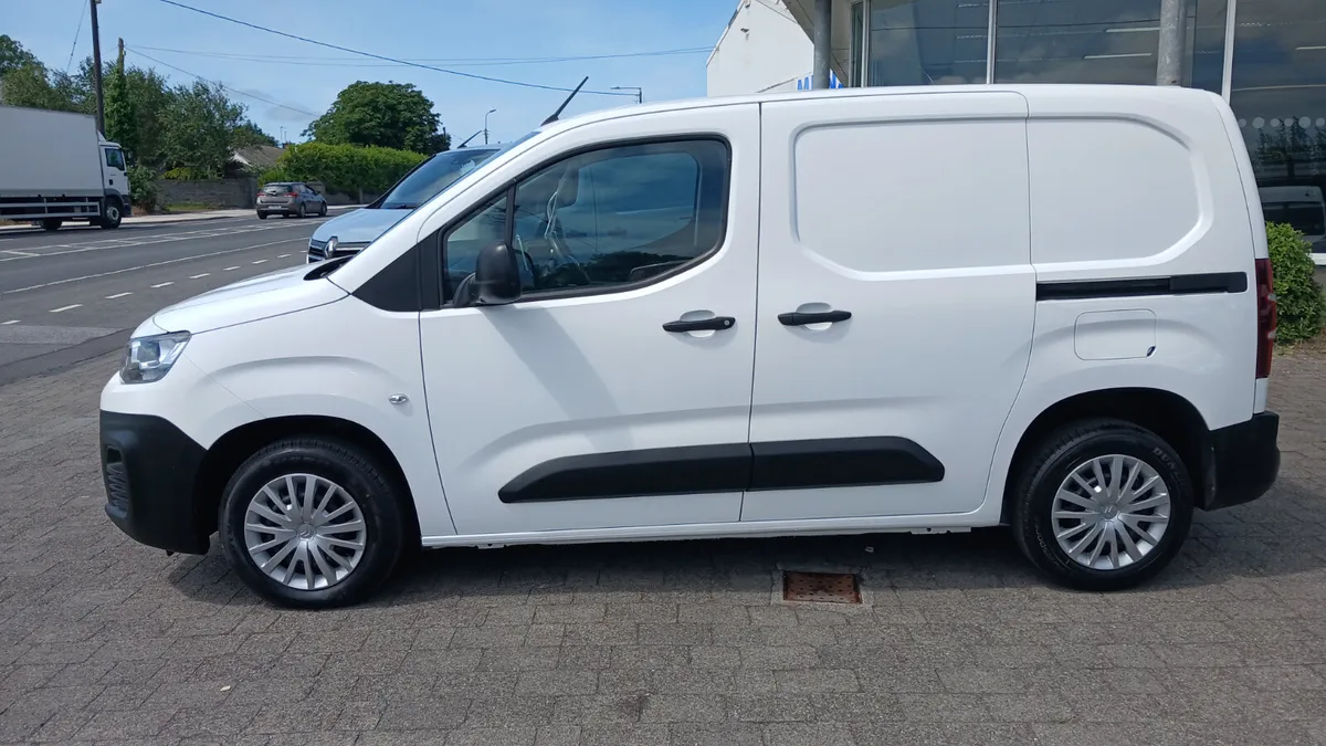 212 CITROEN BERLINGO 3 SEATS A/C CRUISE - Image 3