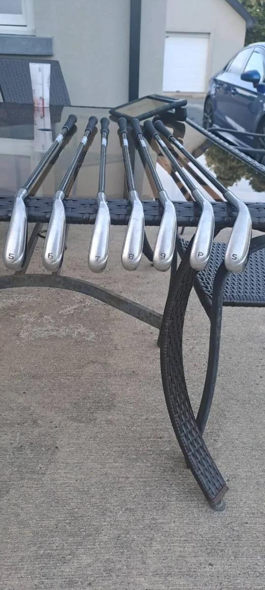 Cobra Aerojet Iron Set - Image 4