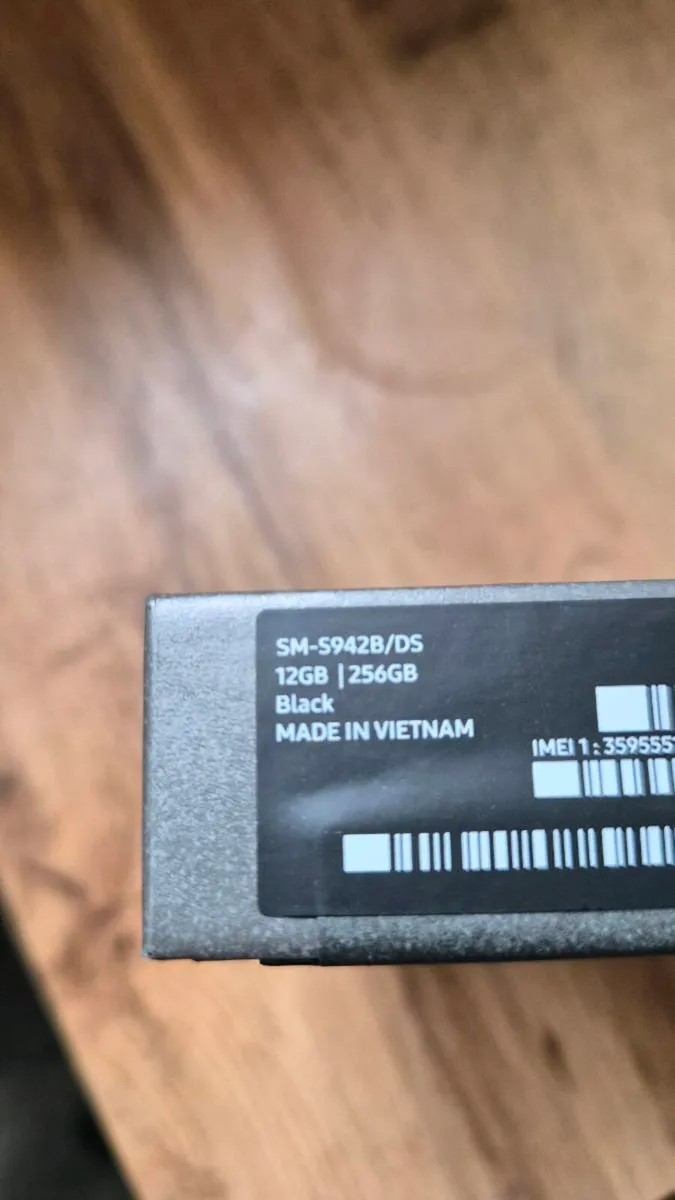 Samsung S26 Brand new sealed - Image 3