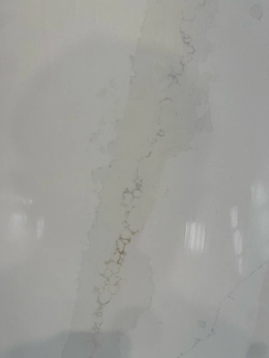 Quartz calcatta gold island - Image 2