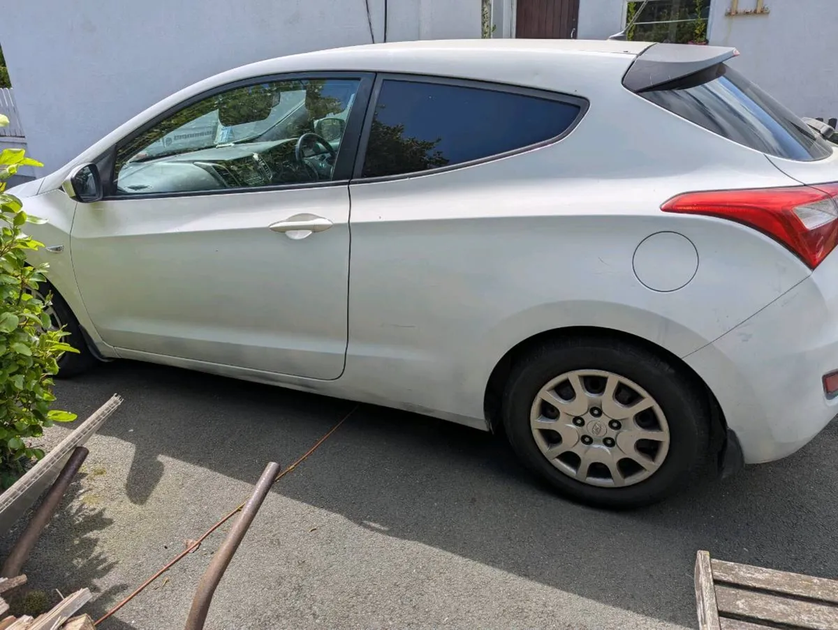 Hyundai i30 van - Image 4