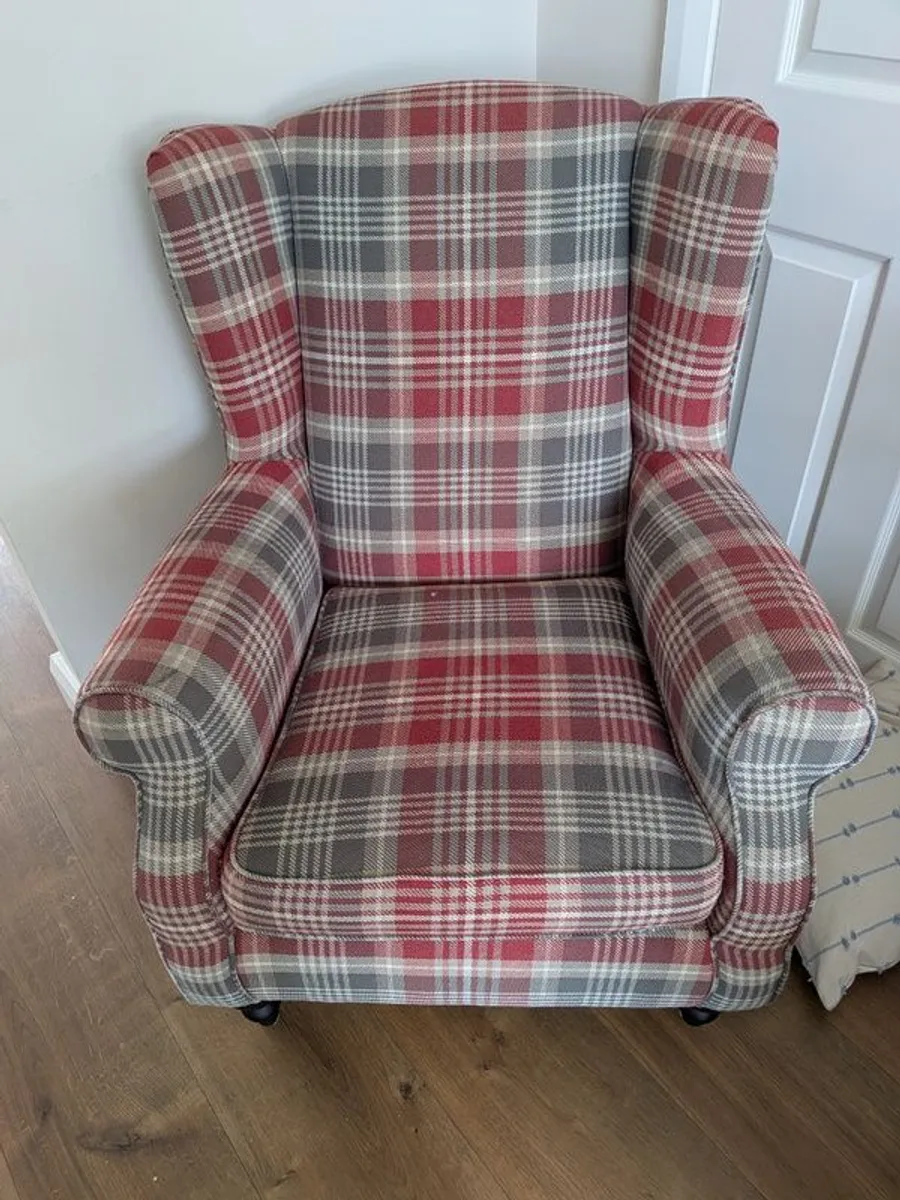Beautiful Sherlock armchair - Image 2