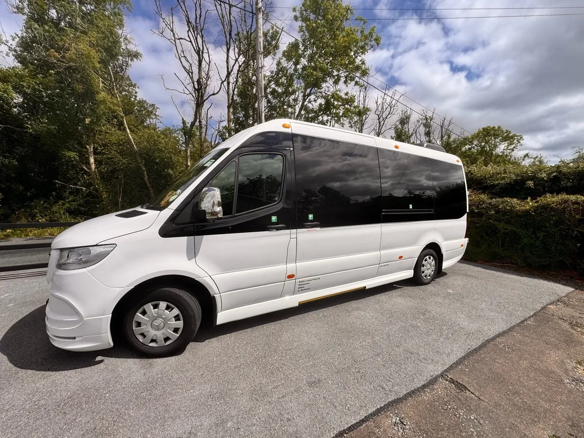 Bus - Image 3