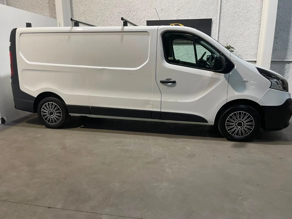 Renault Trafic 2017 Energy Low Kms New CVRT - Image 4