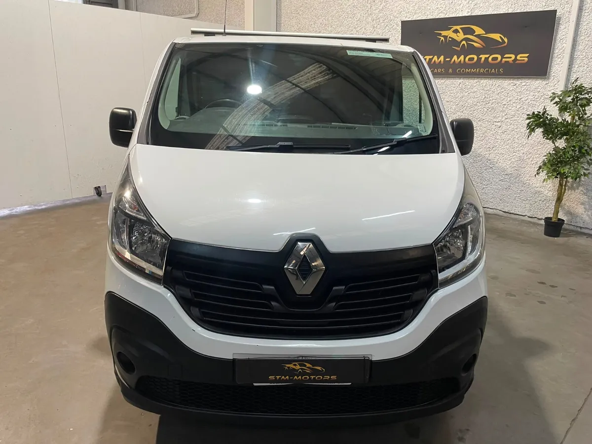 Renault Trafic 2017 Energy Low Kms New CVRT - Image 2