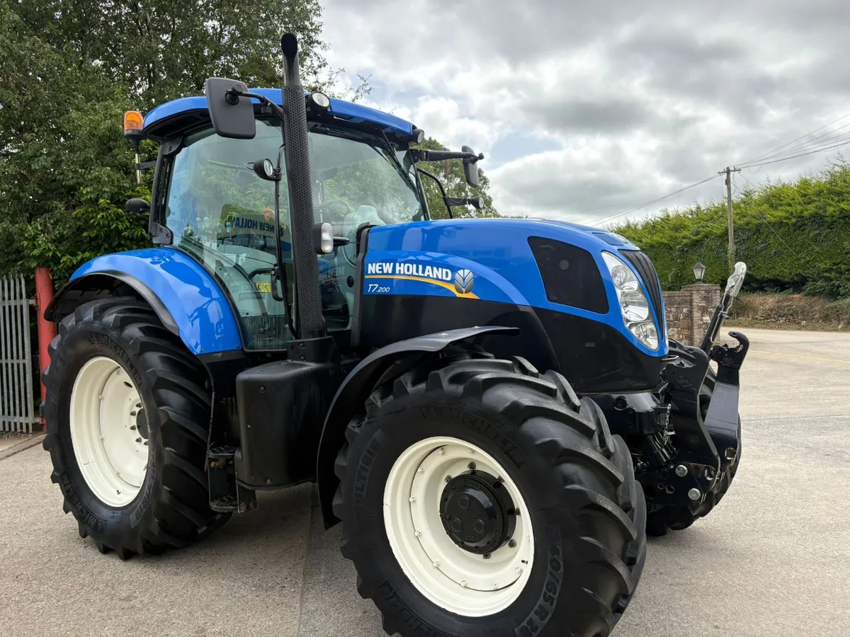 2013 New Holland T7.200  **Only done 2100 hours !! - Image 1