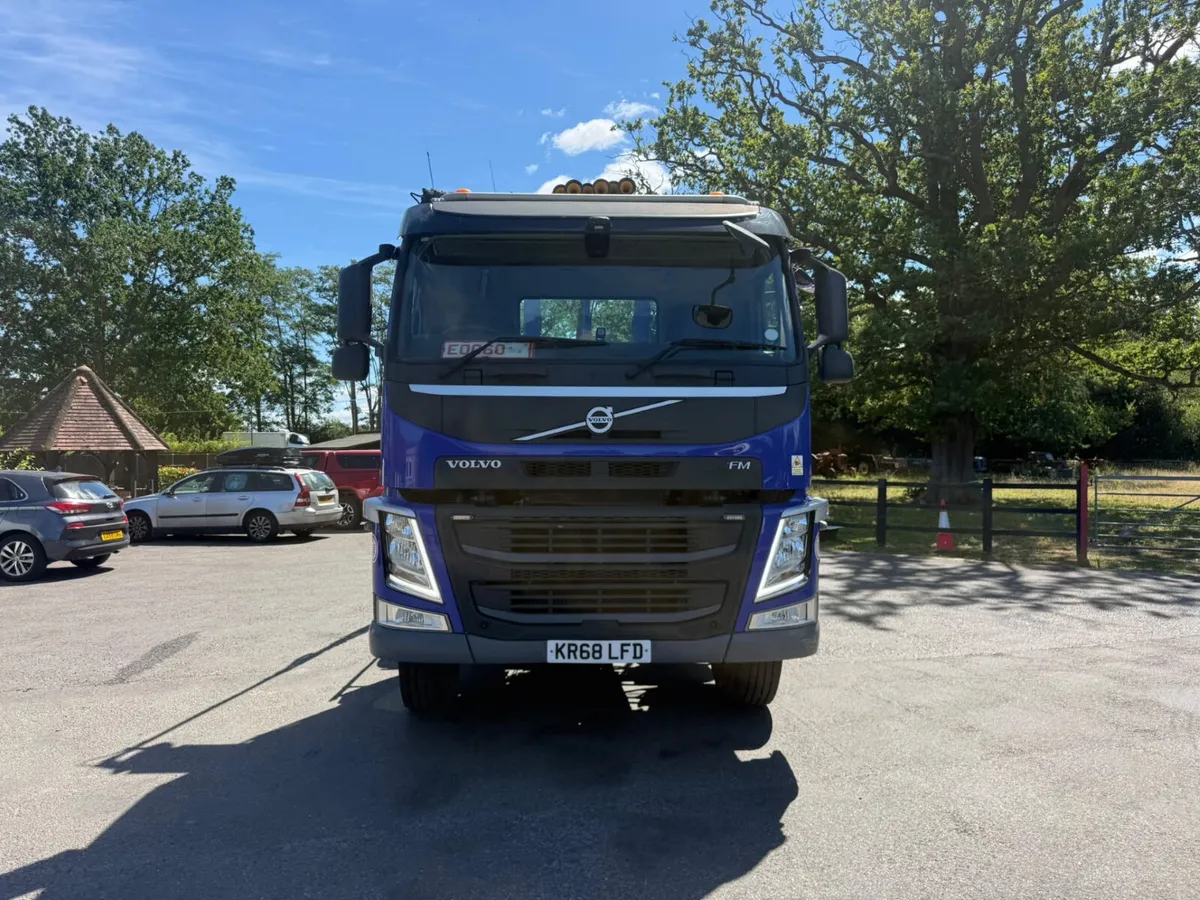 VOLVO HOOK LOADER  2018 - Image 2
