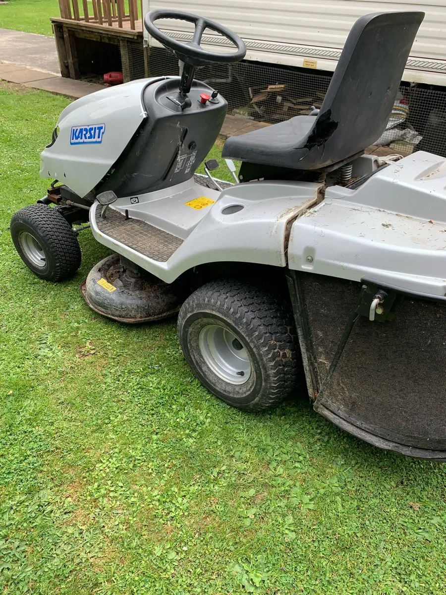 Drive on mower - Image 2