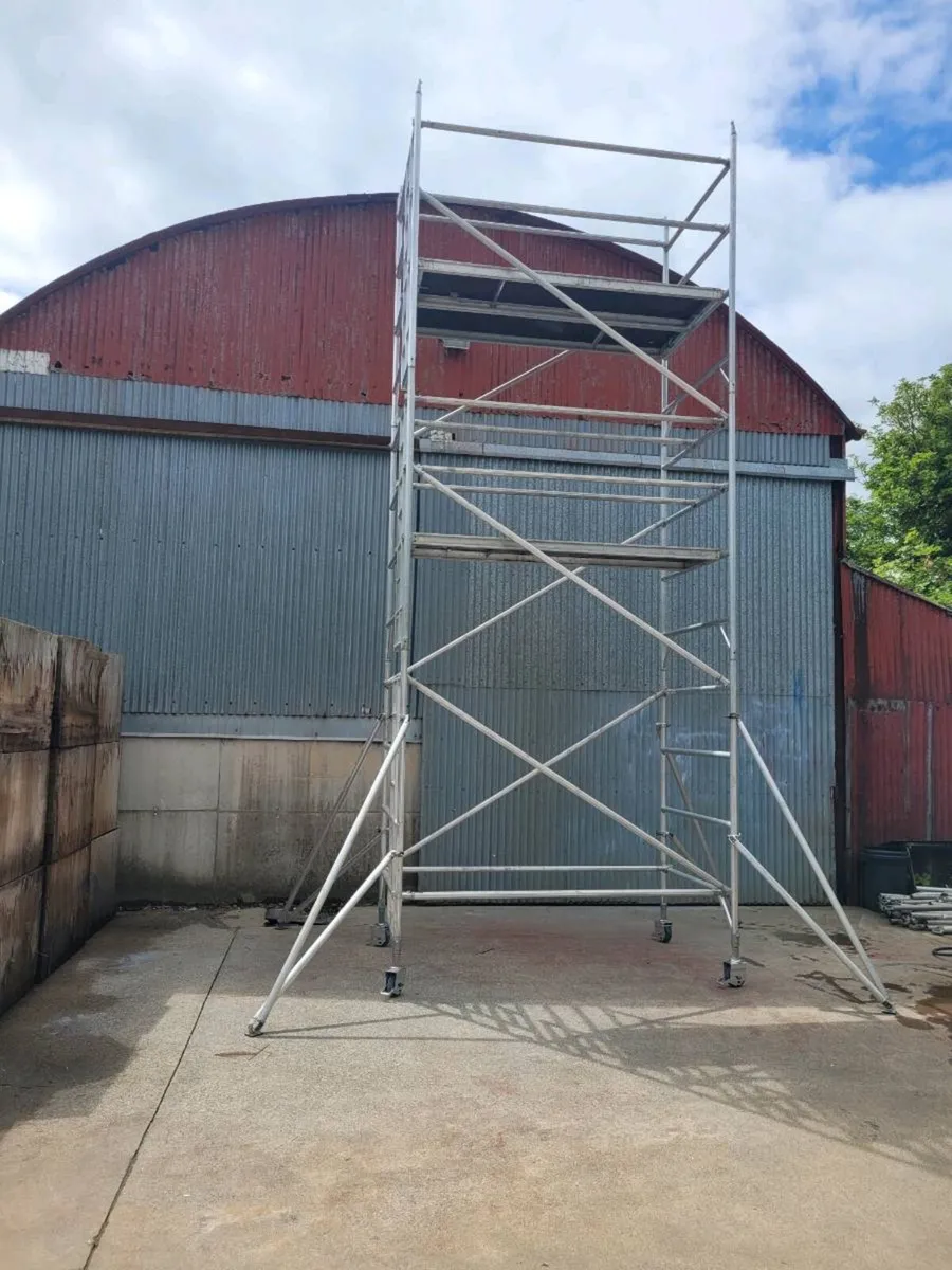Alto aluminium scaffold tower FREE DELIVERY - Image 2