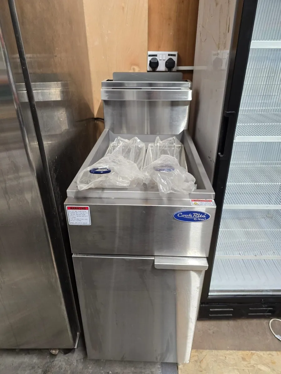 Commercial Gas Double Fryer - Image 2