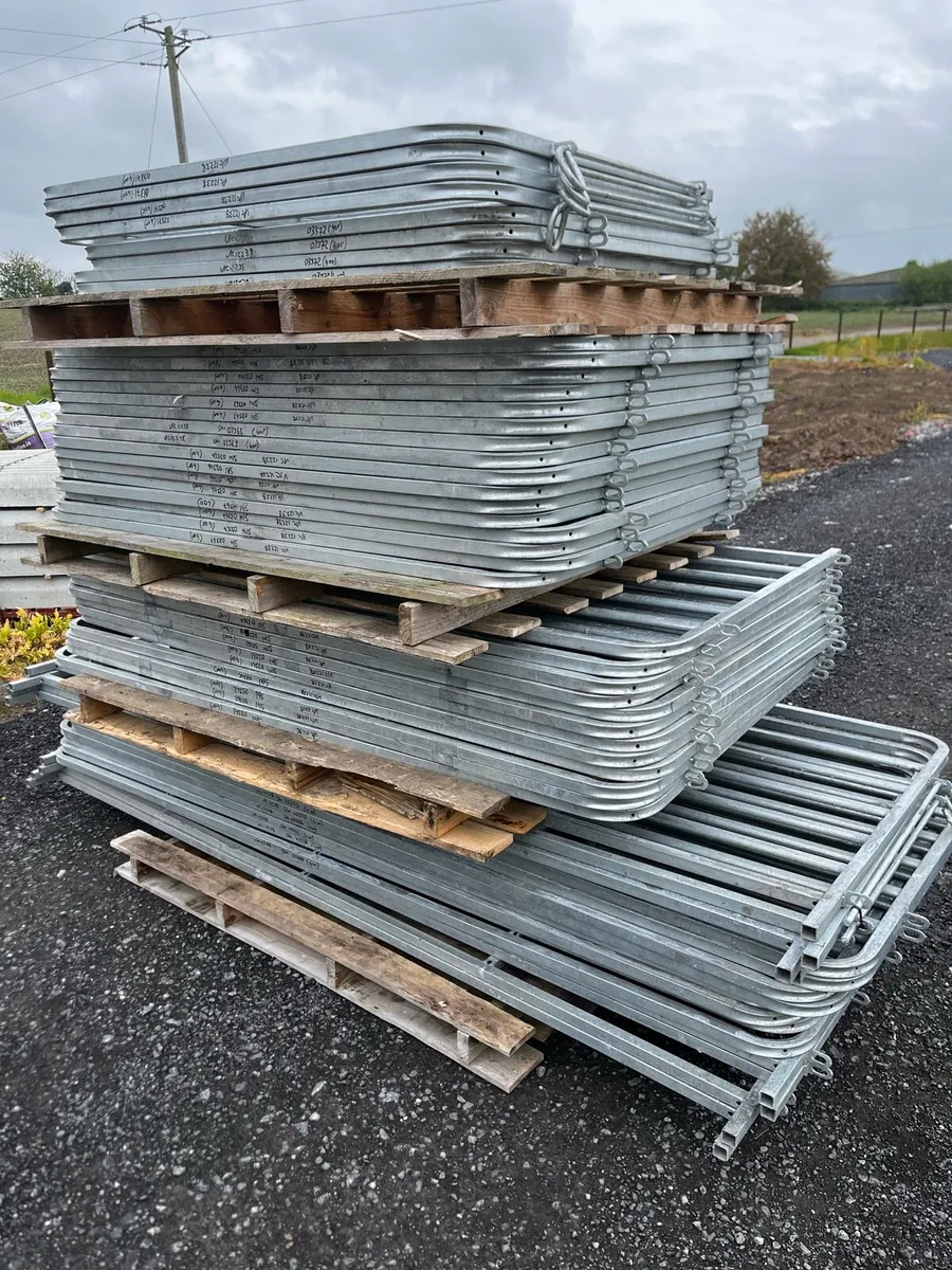 Sheep Hurdles 4ft, 5ft 6ft, 7ft, 8ft Reduced Price - Image 1