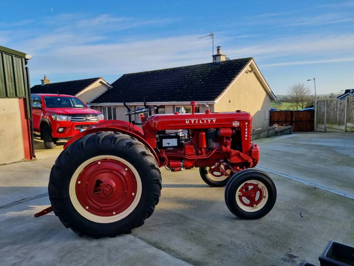 Vintage tractor - Image 1