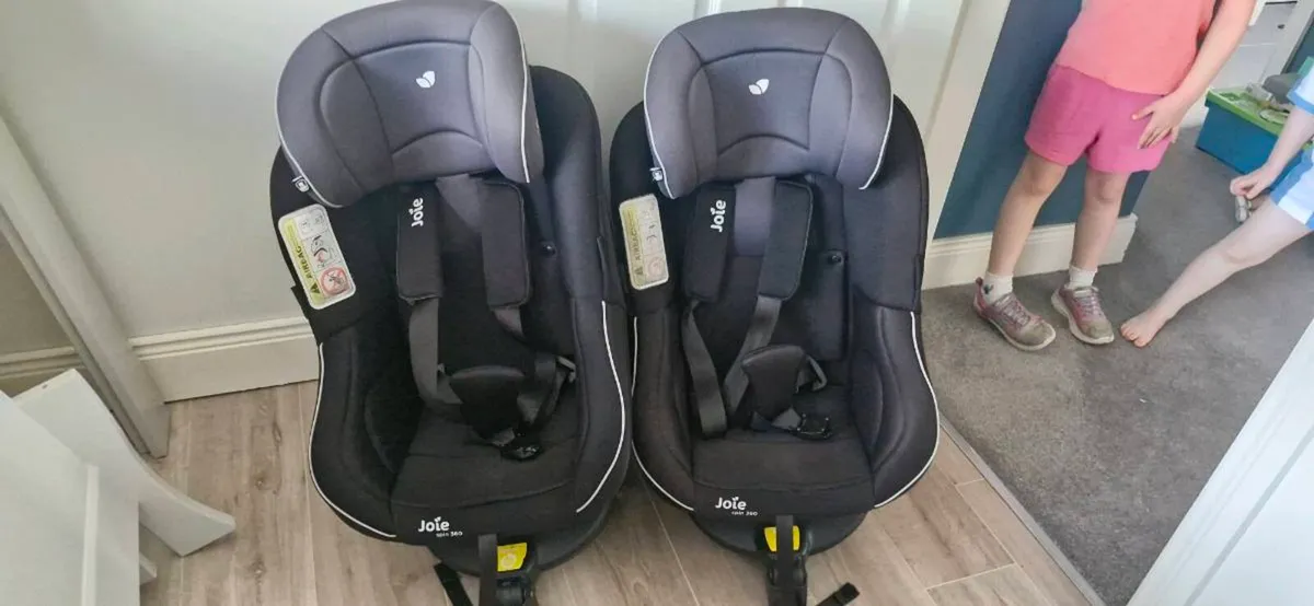 Joie 360 car seats - Image 2
