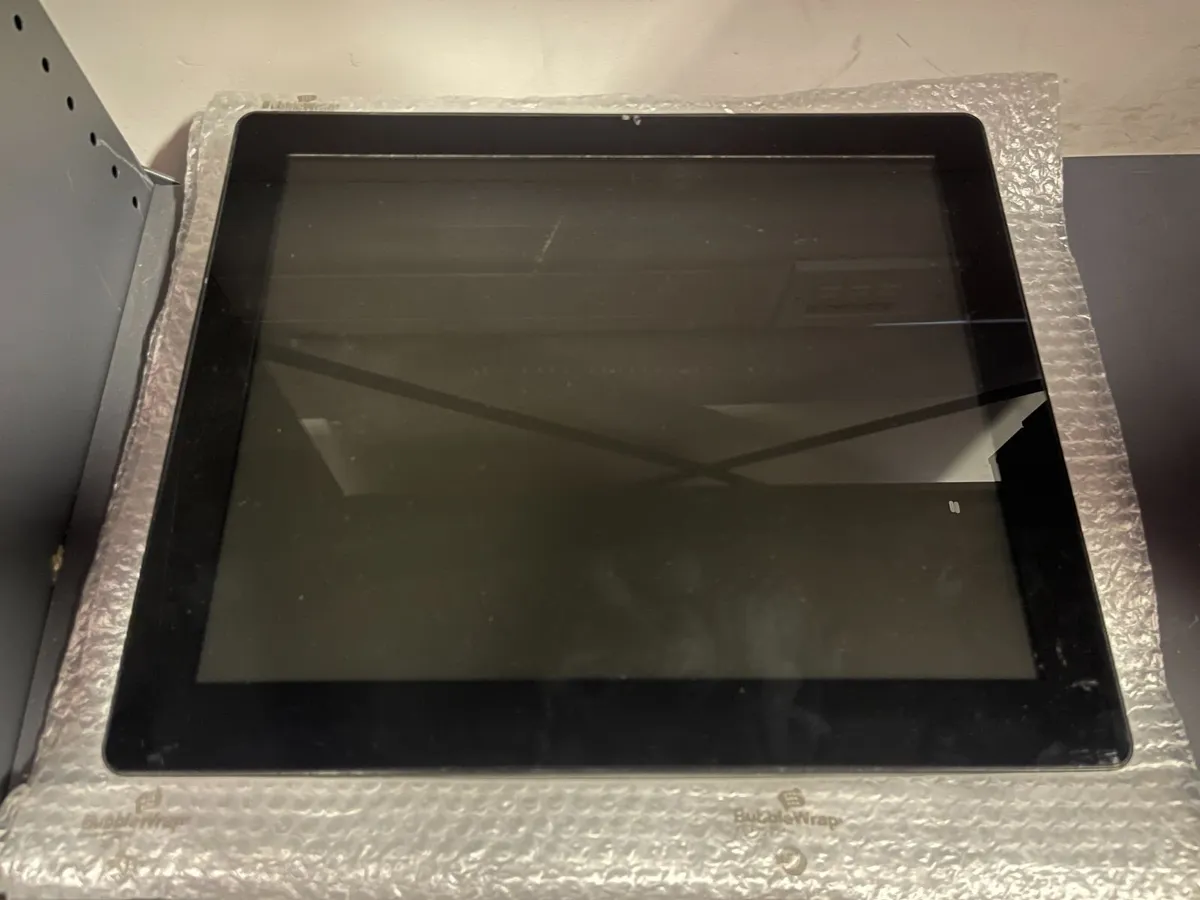 10x - 17" Touchscreen Monitors (no stands) - Image 2