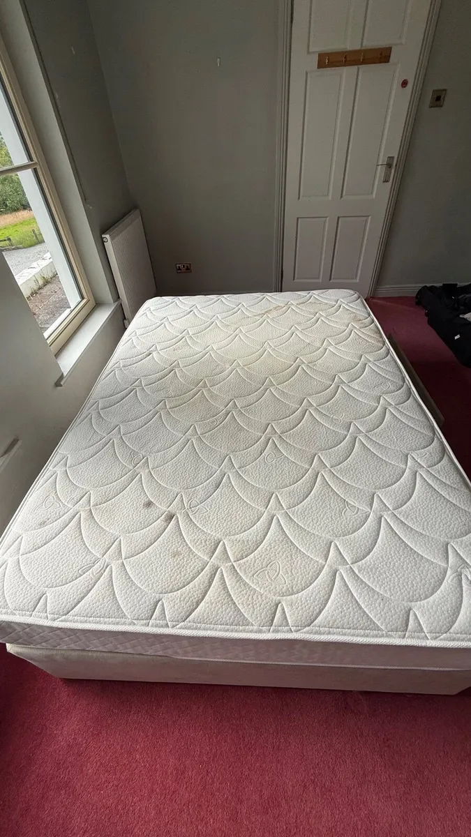 Free double bed 4’6” - Image 1