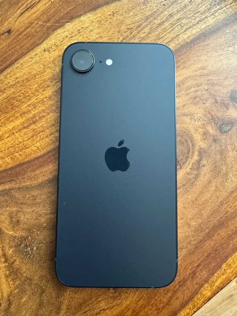 iPhone 17e 256Gb black 1 month old, unlocked, sim free - Image 1