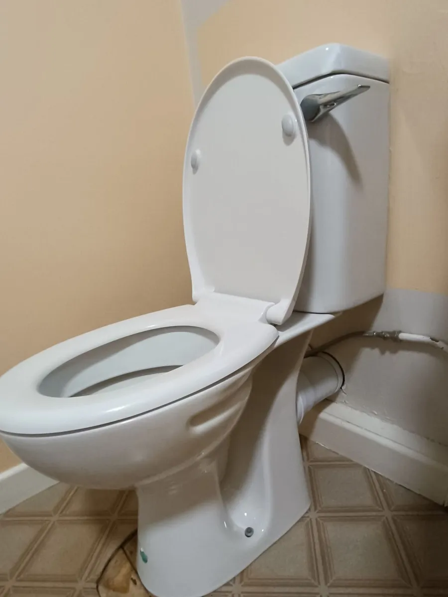 Toilet - Image 2