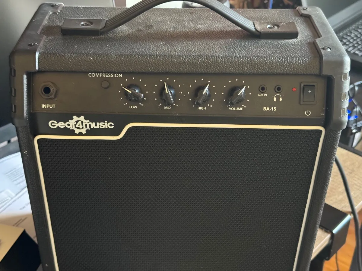 G4G Bass Guitar and Amp. - Image 2