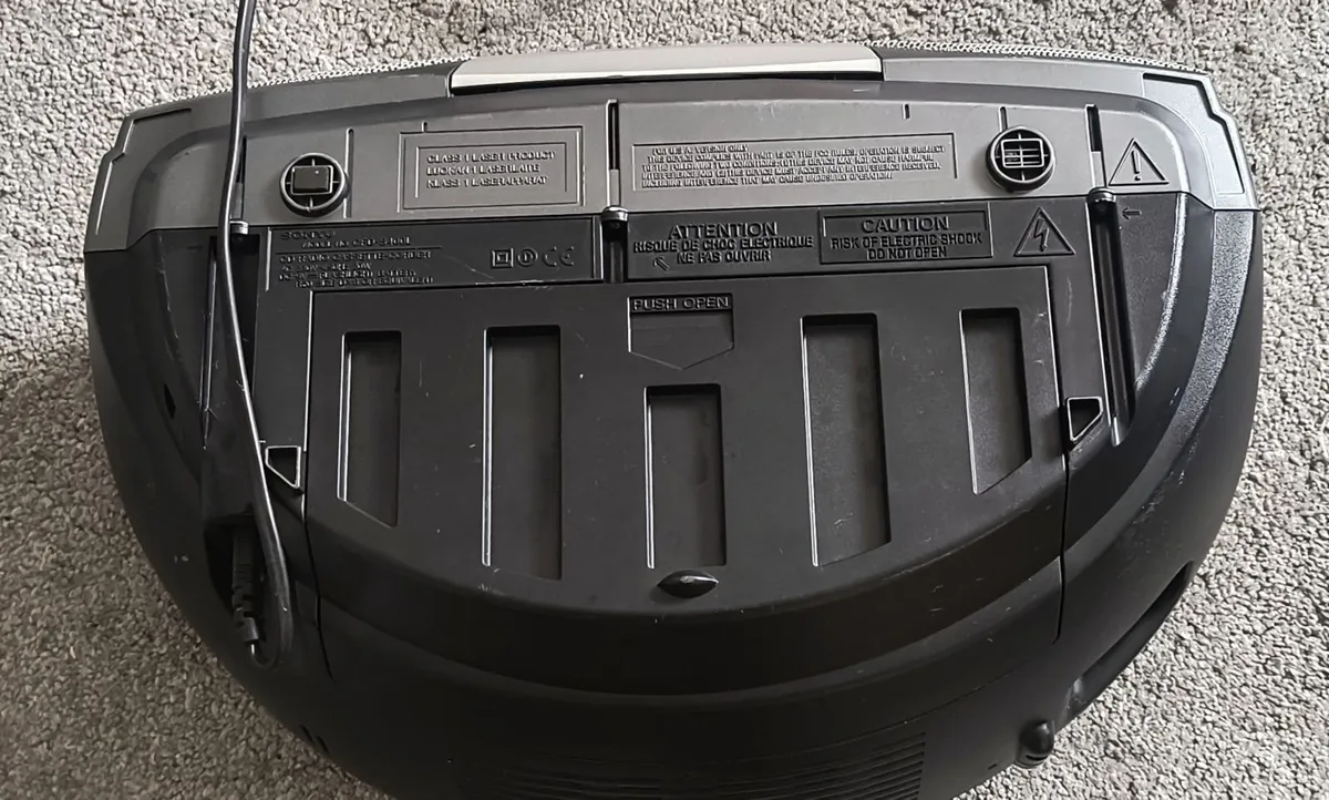 Sony Radio tape recorder CD player, radio cassette - Image 4