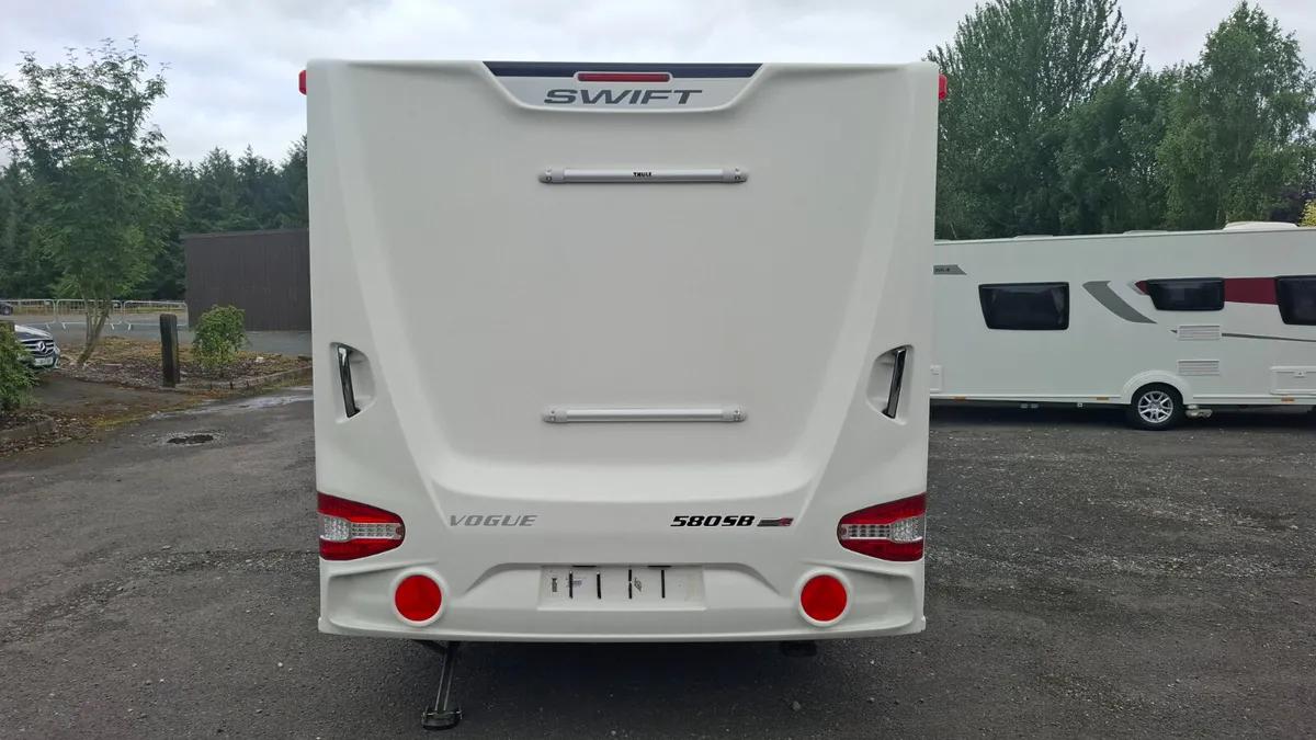 Swift Vogue 580 Island Bed Caravan - Image 4