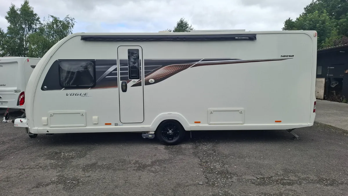 Swift Vogue 580 Island Bed Caravan - Image 1